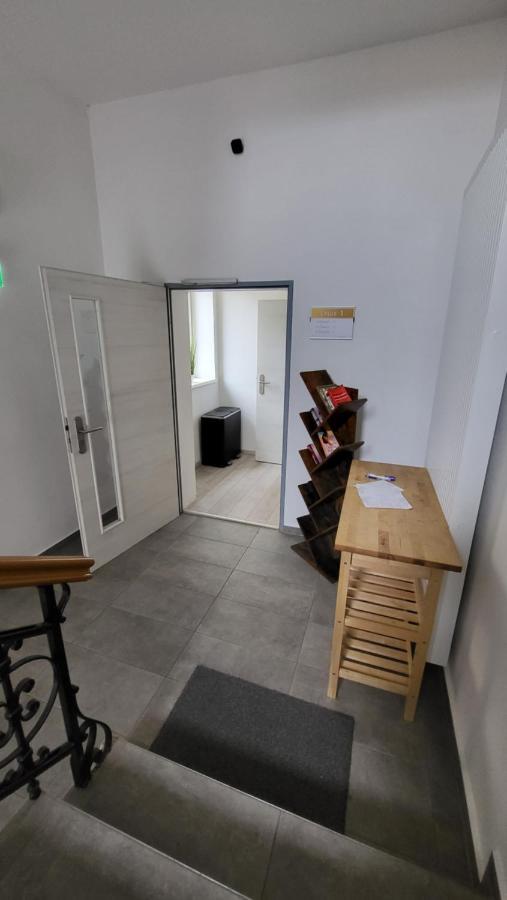 Zum Obstler - Gaststaette Und Pension Gera Exterior foto