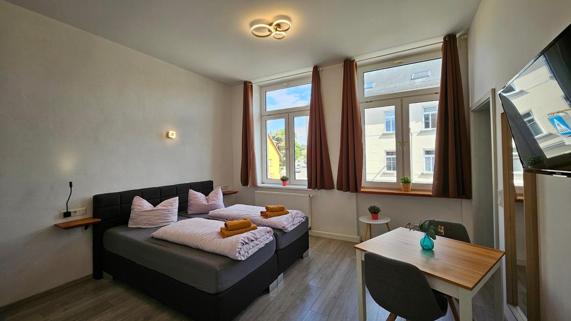 Zum Obstler - Gaststaette Und Pension Gera Exterior foto