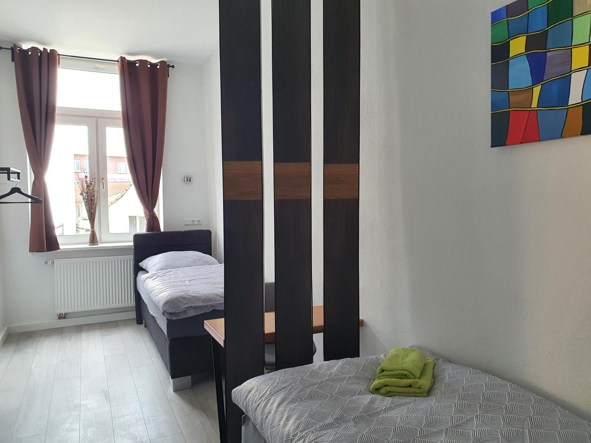 Zum Obstler - Gaststaette Und Pension Gera Habitación foto